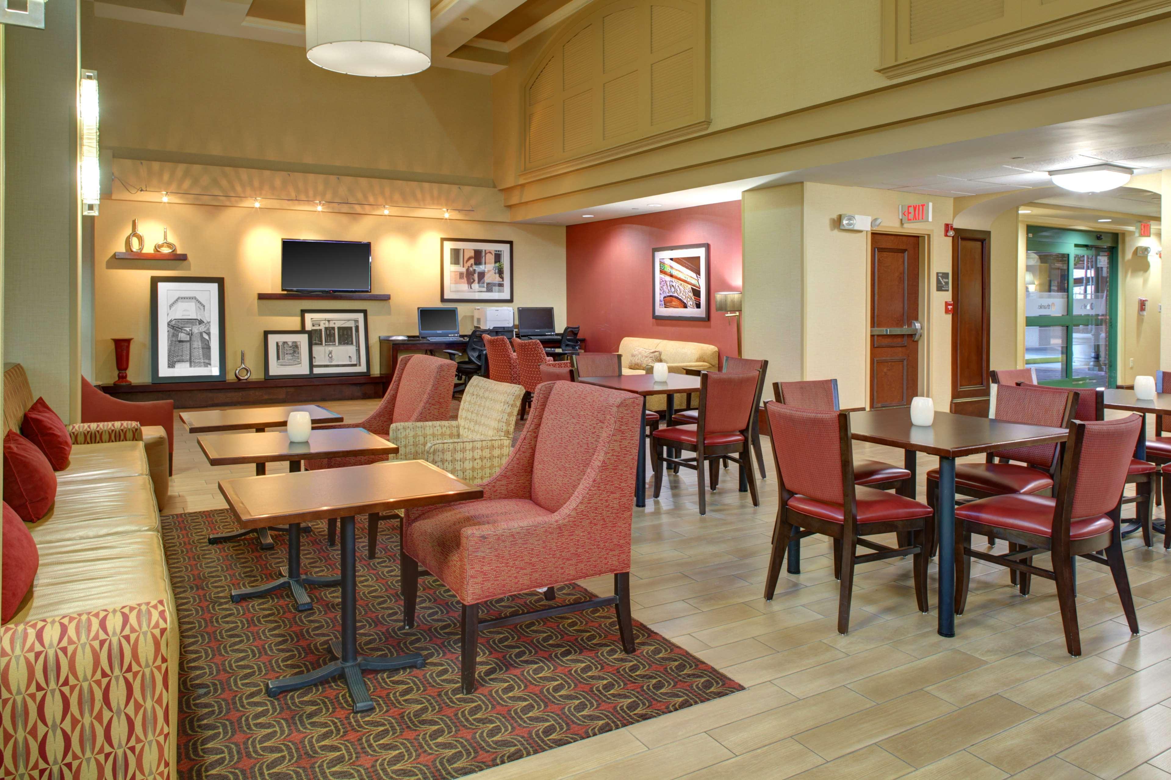 Hampton Inn & Suites Tampa Ybor City Downtown Bagian luar foto