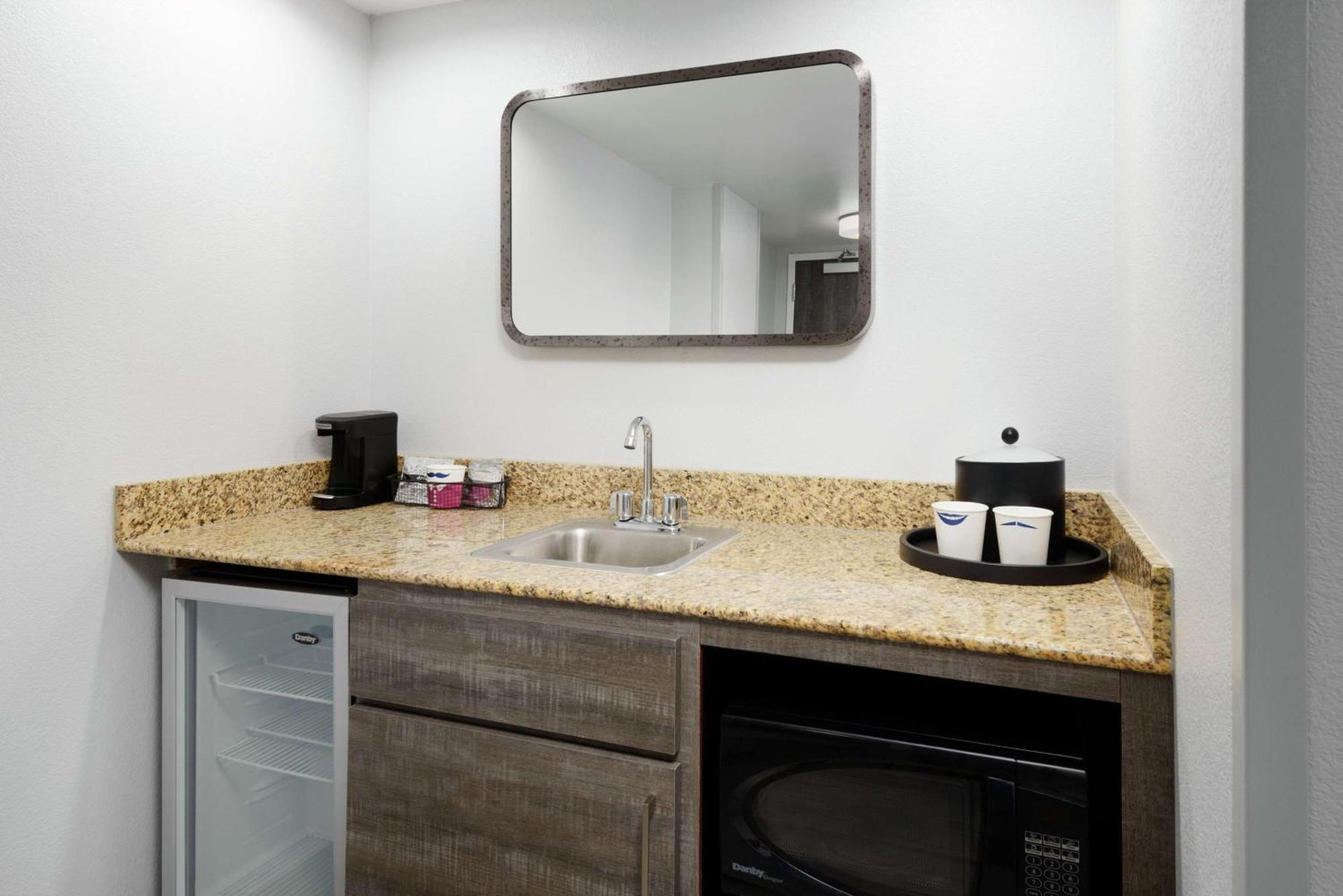 Hampton Inn & Suites Tampa Ybor City Downtown Bagian luar foto