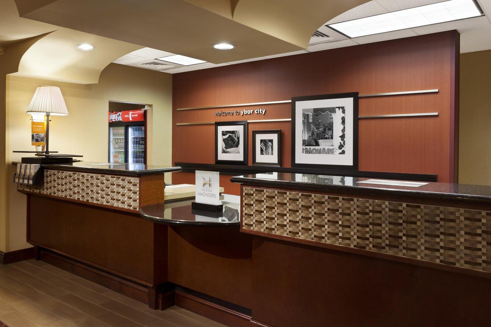 Hampton Inn & Suites Tampa Ybor City Downtown Bagian luar foto
